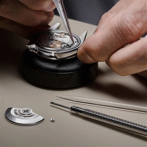 authorized rolex repair.